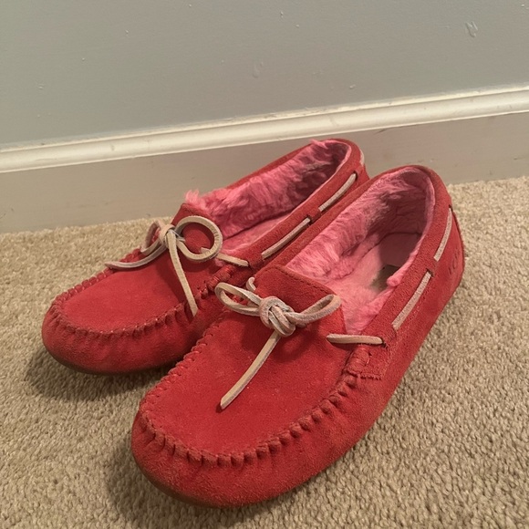 UGG Pink Suede Moccasins - Picture 1 of 17